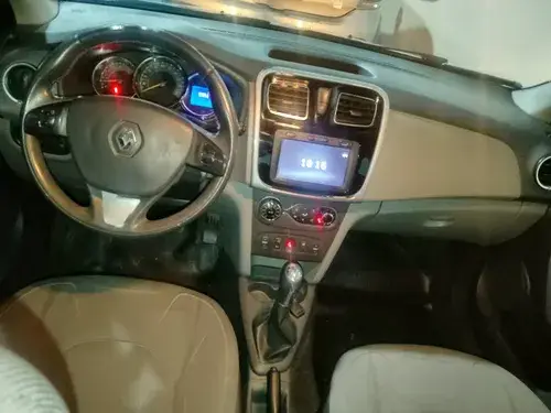 Renault Logan 1.6 Privilege 105cv 2015