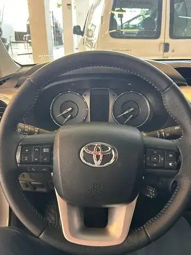 Toyota Hilux Pick-Up 2.8 Cd Srv 204Cv 4X4 At 2025