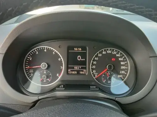 Volkswagen Suran 1.6 Limited Edition L14 2014