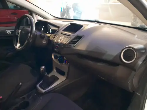 Ford Fiesta 1.6 SE PLUS 2015