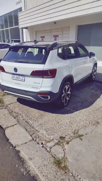 Volkswagen TAOS TAOS 1,4 250 TSI HIGHLINE A/T BITONO 2024