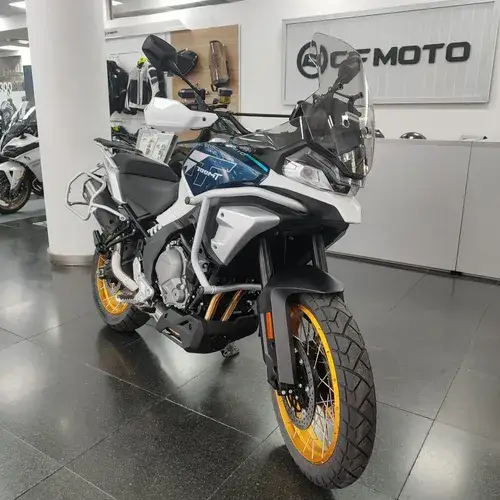 700 MT ADVENTURE Touring 2026