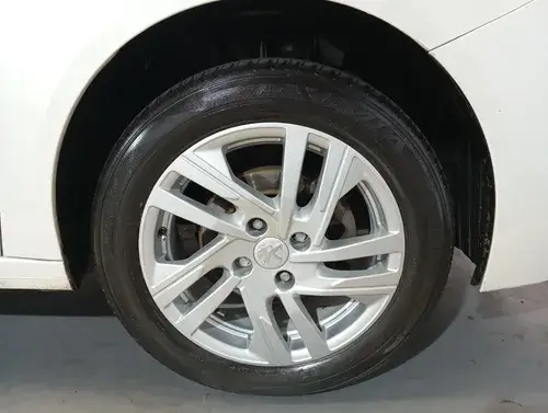 Peugeot 208 1.6 Active 2021