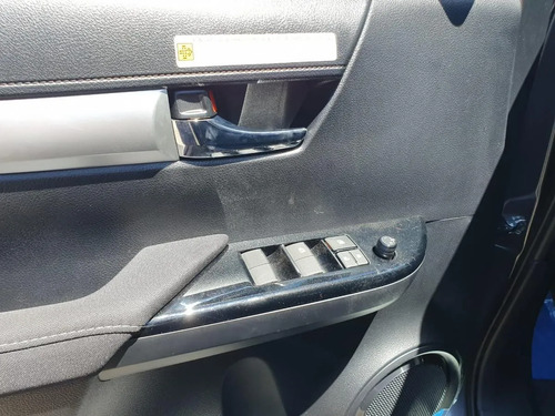 Toyota Hilux Pick-Up 2.4 Cd Sr 150Cv 4X2 At 2026