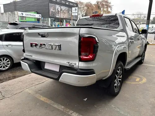 RAM Dakota 2.2Td Laramie 4Wd At8 2026