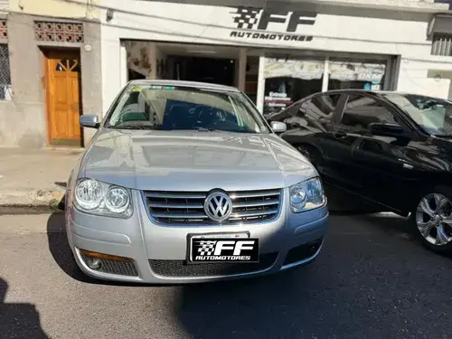 Volkswagen Bora 1.8 Highline T Tiptronic Cuero 2011