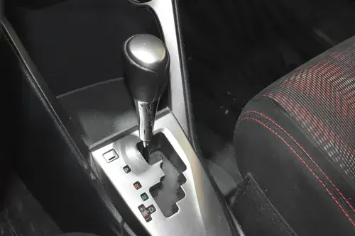 Toyota Yaris 1.5 107cv Cvt 2017
