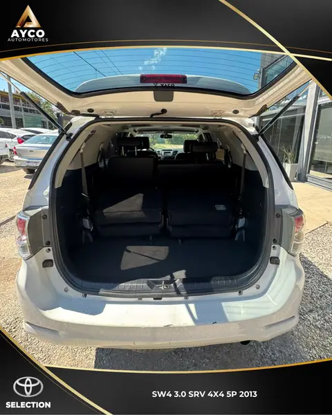 Toyota SW4 3.0TDI D-4D SRV CUERO 4X4 7PLS 2013