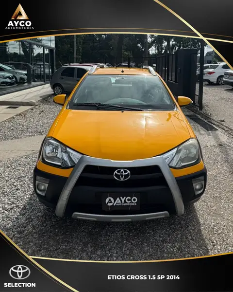 Toyota ETIOS 1.5 CROSS 2014