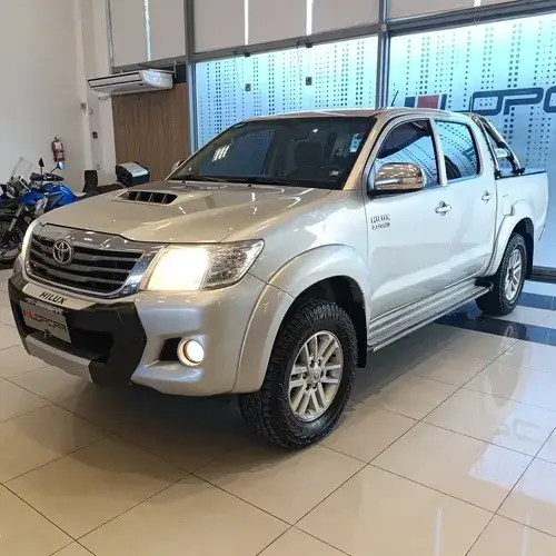 Toyota Hilux Pick-Up 3.0 Cd Srv Cuero 171cv 4x2 2014