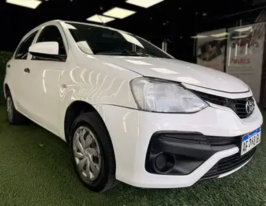 Toyota Etios 1.5 X 6mt My19 2023