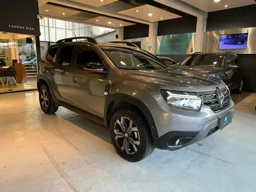 Renault Duster Iconic 1.3T 4x4 MT 2025