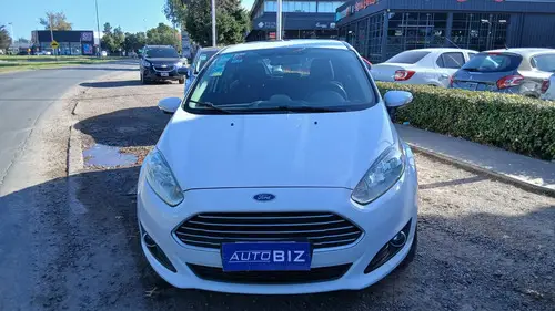 Ford Fiesta Kinetic 1.6 Se Plus 120cv 2014