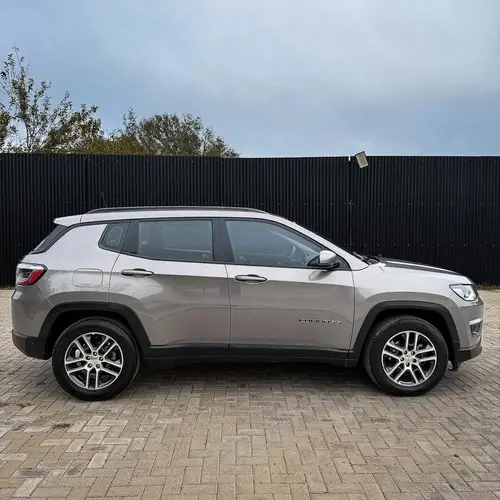 Jeep Compass 2.4 4X2 SPORT AT6 L19 2019