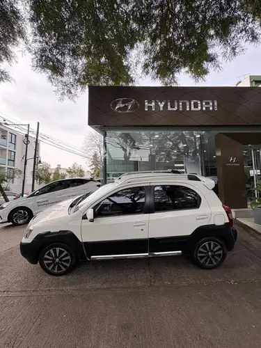 Toyota Etios Cross 1.5 Mt 2014