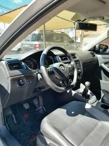 Volkswagen Vento 2.5 Luxury 170cv 2015