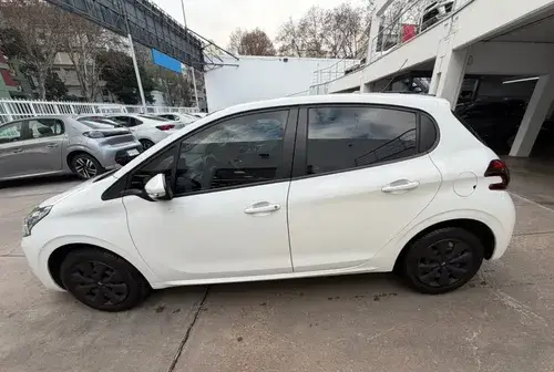 Peugeot 208 1.6 Active 2020