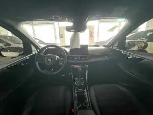 Fiat FASTBACK 1.3 Abarth T270 At6 2025