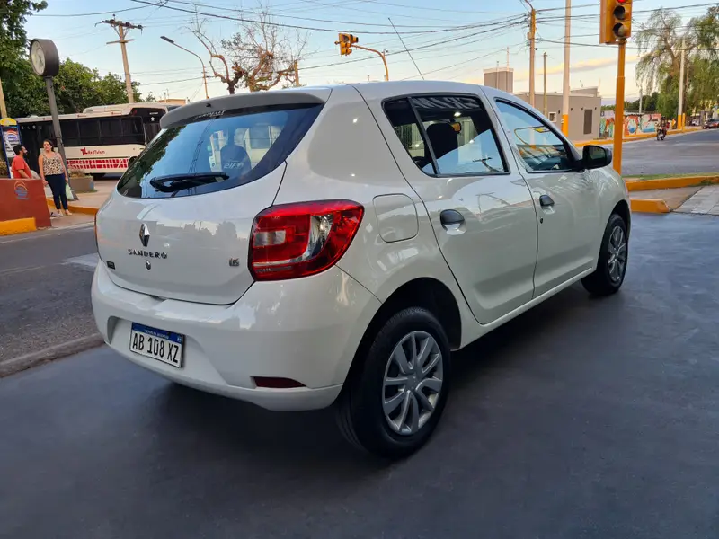 Renault Sandero Authentique 2017