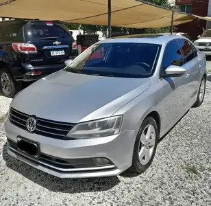Volkswagen Vento 2.5 Luxury 170cv 2015