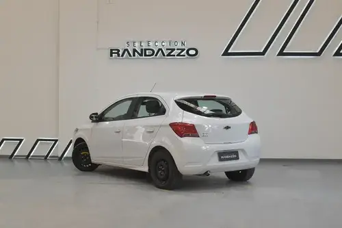 Chevrolet Onix 1.4 JOY BLACK L/22 2024