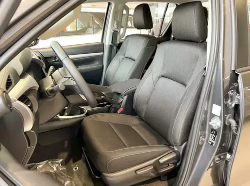 Toyota Hilux Pick-Up 2.8 Cd Sr 204Cv 4X4 At 2026