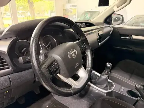 Toyota Hilux 2.8 Dc 4x4 Tdi Sr L20 2023