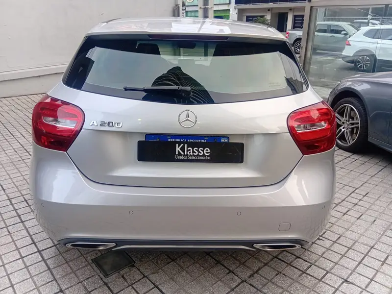 Mercedes-Benz A 200 1.6 Urban 156cv 2017