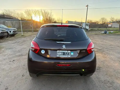 Peugeot 208 ALLURE 1.5 N TOUCHSCREEN 2013