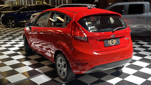 Ford Fiesta Kinetic 1.6 Design 120cv Titanium 2013