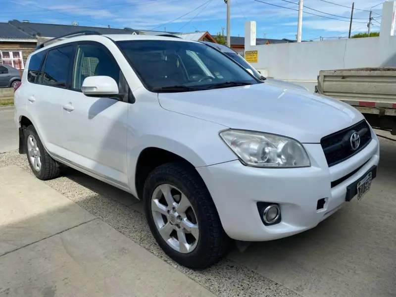 Toyota RAV 4 4X2 A/T FULL 2012