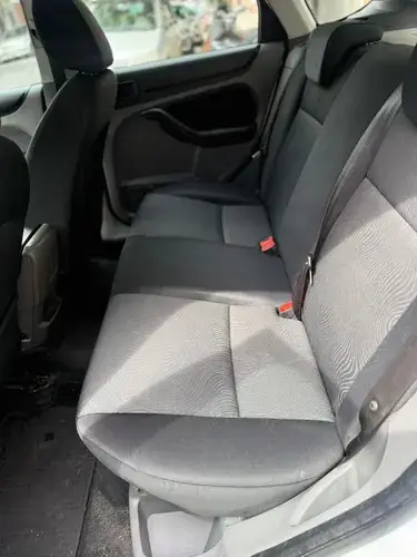 Ford Focus 2 1.6 Trend Sigma 5P 2012