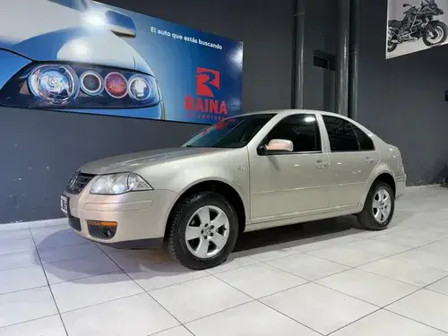 Volkswagen Bora 2.0 MPI TRENDLINE 2013