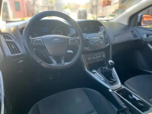 Ford Focus III 1.6 Sedan S 2016
