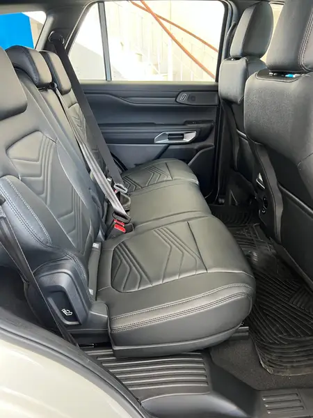 Ford EVEREST 2.3 TITANIUM AT 2026