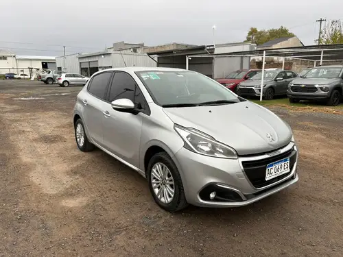 Peugeot 208 ALLURE 1.6 2018