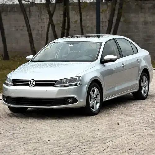 Volkswagen Vento 2.0 TDI LUXURY DSG L11 2012