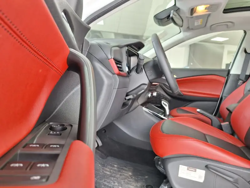 Chevrolet TRACKER RS AT 2026
