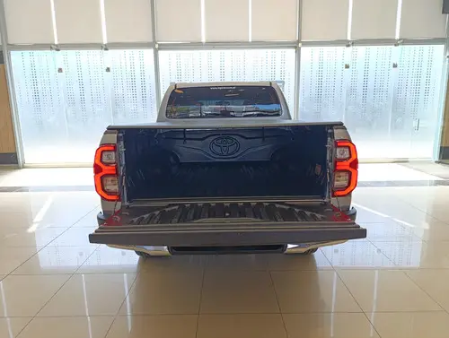 Toyota Hilux Pick-Up 2.8 Cd Srv 204Cv 4X4 2025