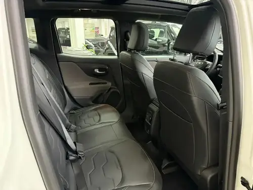 Jeep Renegade 1.3T Sahara At6 Fwd 2027