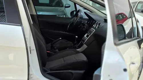 Peugeot 308 1.6 Active 2014