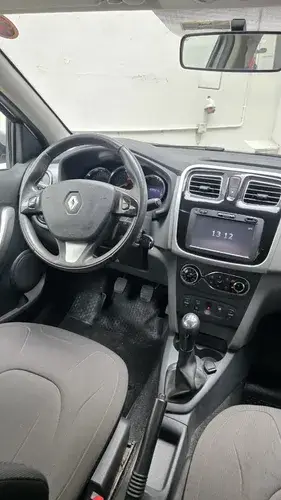 Renault Logan 1.6 Privilege 105cv 2015