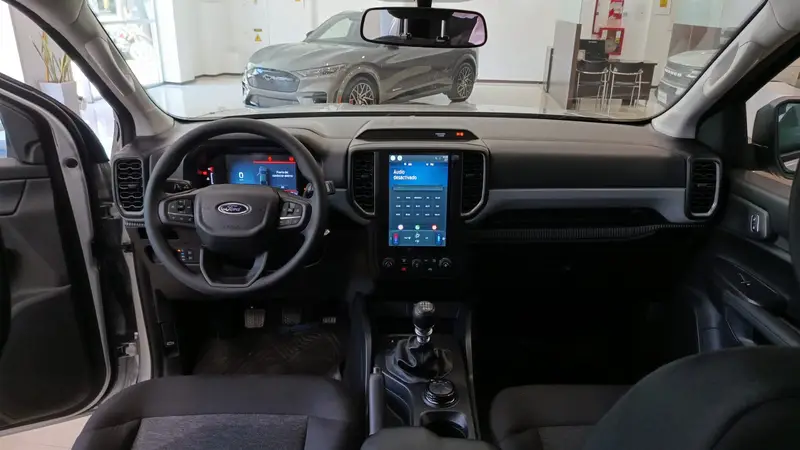 Ford RANGER 2.0 XL DC 4x2 MT 2026