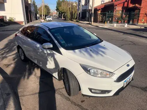 Ford Focus III 1.6 Sedan S 2016