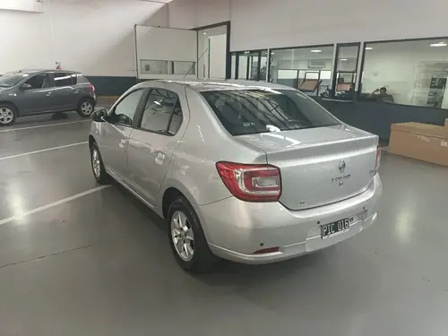 Renault Logan 1.6 Privilege 105cv 2015