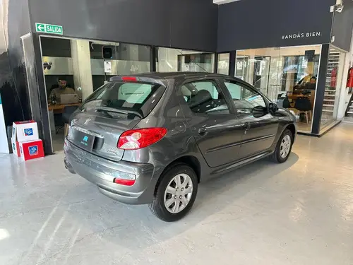 Peugeot 207 Compact Allure 1.4 MT 2015