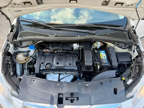 Peugeot 2008 1.6 ALLURE TIPTRONIC L16 2018