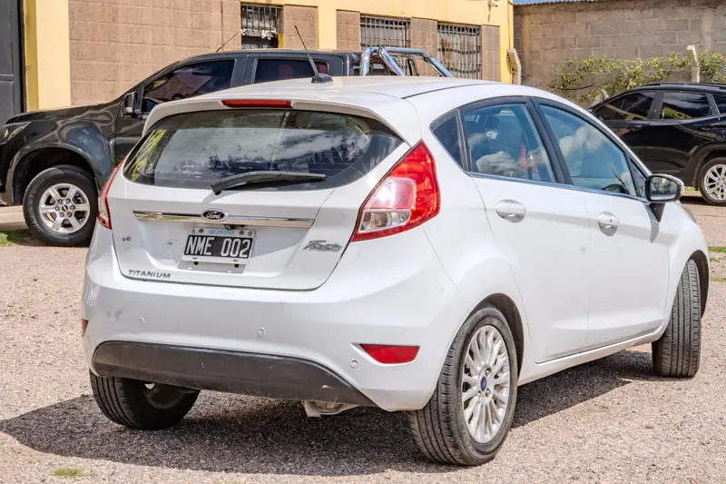 Ford Fiesta Titanium At. 2014
