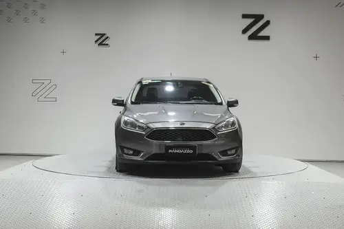 Ford Focus III 2.0 Sedan Se Plus At6 2018