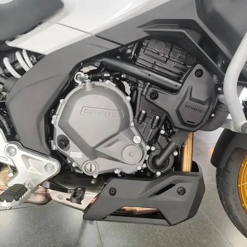 700 MT ADVENTURE Touring 2026